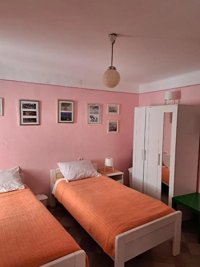 House Tomic Apartment Cres